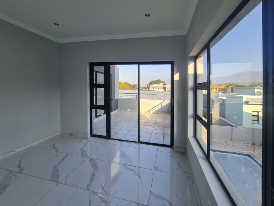 To Let 4 Bedroom Property for Rent in Melodie North West